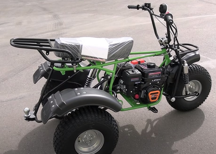 Уважаемые клиенты !
У нас в наличии есть Два варианта расцветки Популярных Трициклов -
Трицикл САФАРИ-3LЕ-8+ ТРИТОН 2 (Отличается длинным седлом, а сзади установлены 2 амортизатора Урал).
Спешите купить! Интернет-магазин Izhmoto.ru Тел 8 800 700 93 14